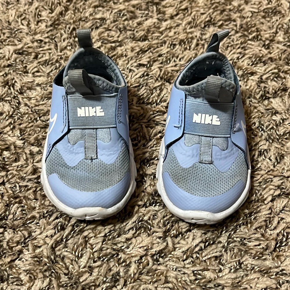 Toddler Nike 5c